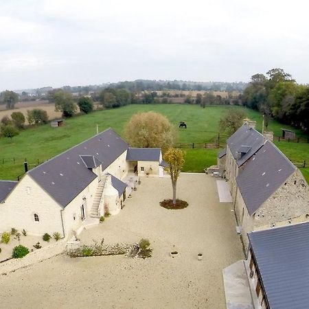 Les Perelles Bed & Breakfast Saint-Vigor-le-Grand Bagian luar foto