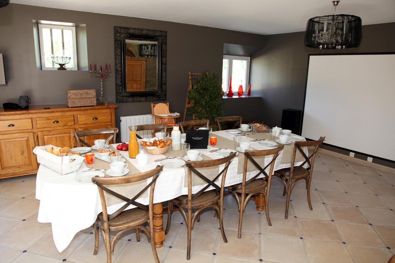 Les Perelles Bed & Breakfast Saint-Vigor-le-Grand Bagian luar foto