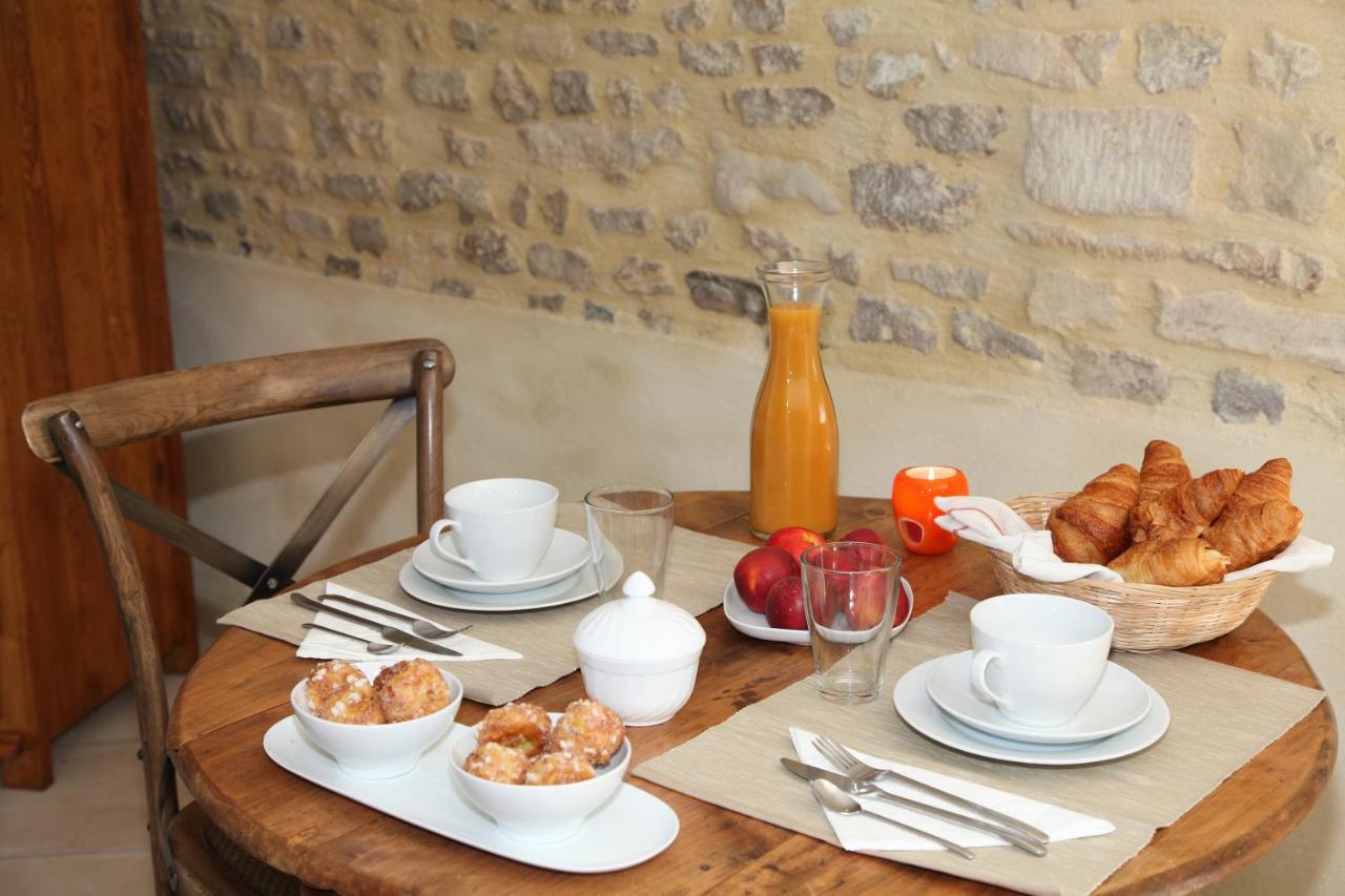 Les Perelles Bed & Breakfast Saint-Vigor-le-Grand Bagian luar foto